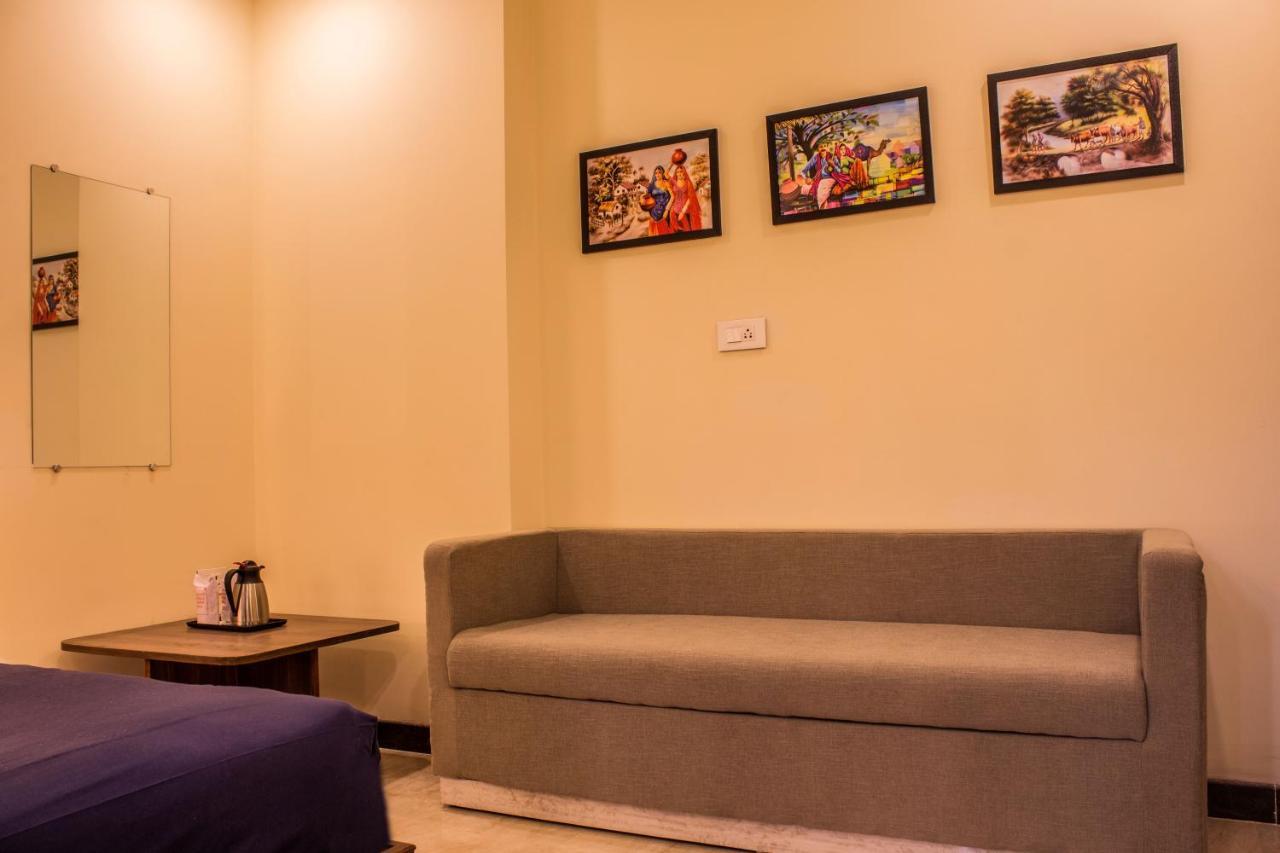 Lav Kush International Hotel Varanasi Exterior photo