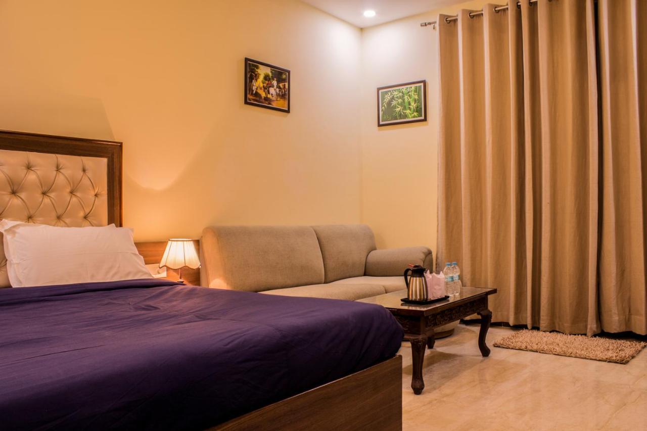 Lav Kush International Hotel Varanasi Exterior photo
